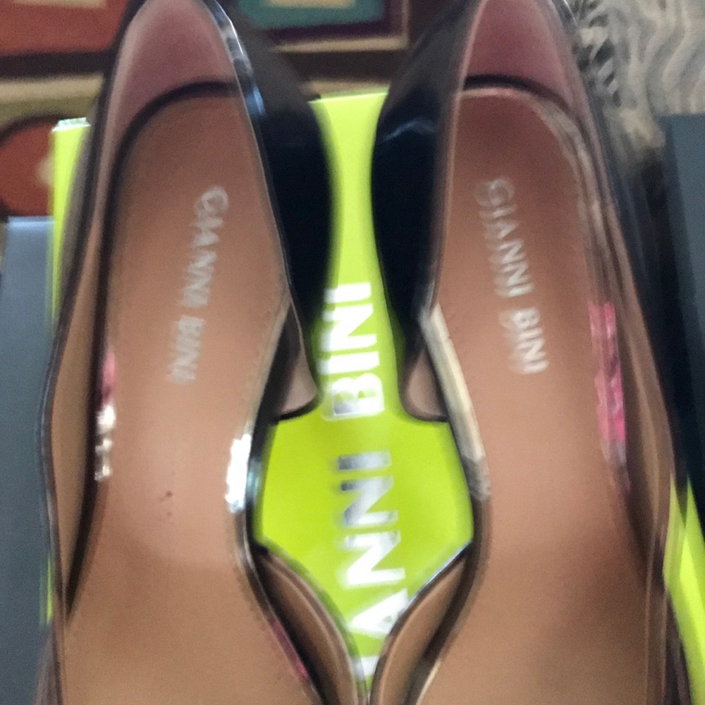 Gianni Bono Black & Brown 4” Pointed Toe Heel - Picture 2 of 7